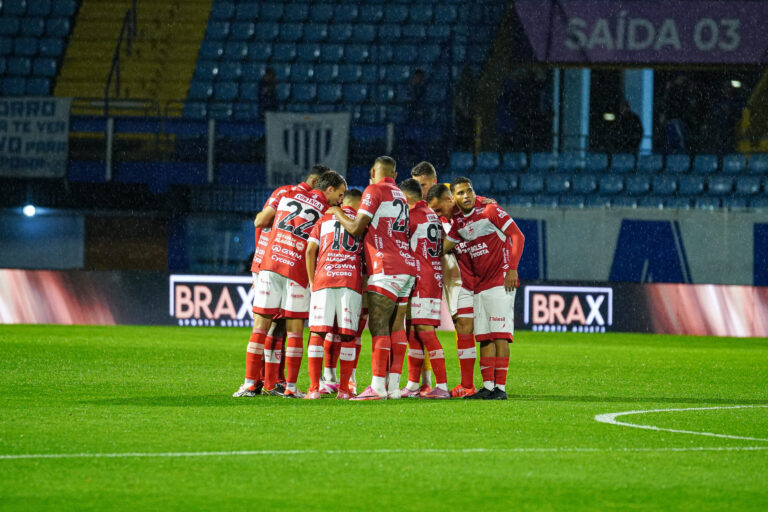 CRB vence o Avaí e soma mais três pontos na Série B