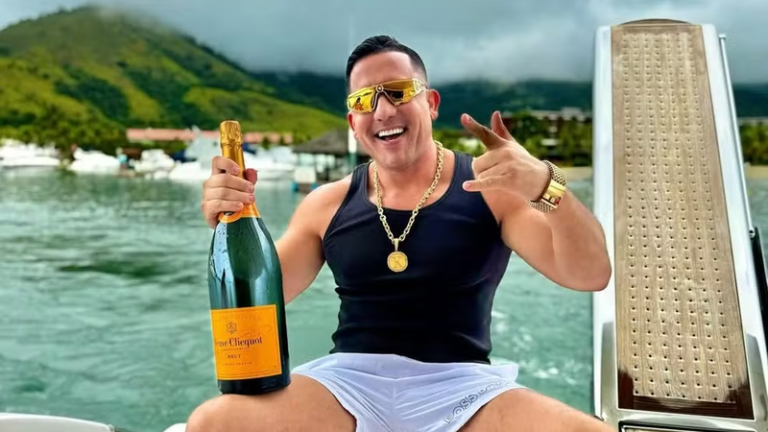 Influenciador Kel Ferreti tem prisão preventiva revogada