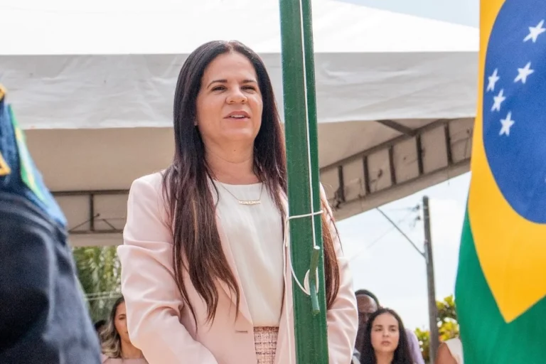 AMA lança nota de solidariedade à prefeita de Barra de Santo Antônio