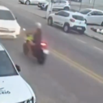 Motociclista entra na contramão e bate de frente com carro em Maceió