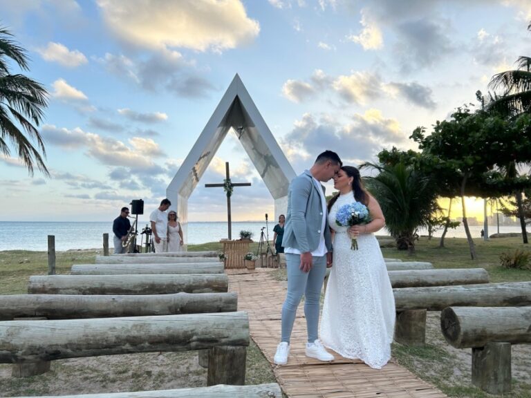 Casal paulista realiza sonho na Capelinha do Jaraguá