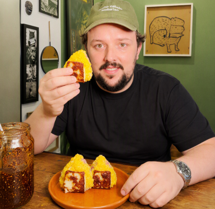 Oniguiri ganha versão brasileira com cuscuz, carne de sol e queijo coalho