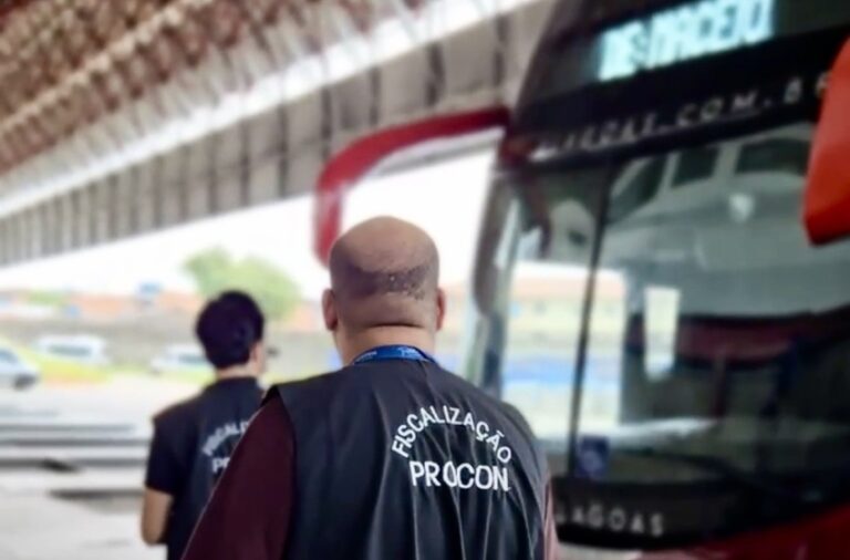 Procon Maceió fiscaliza empresas de ônibus interestaduais