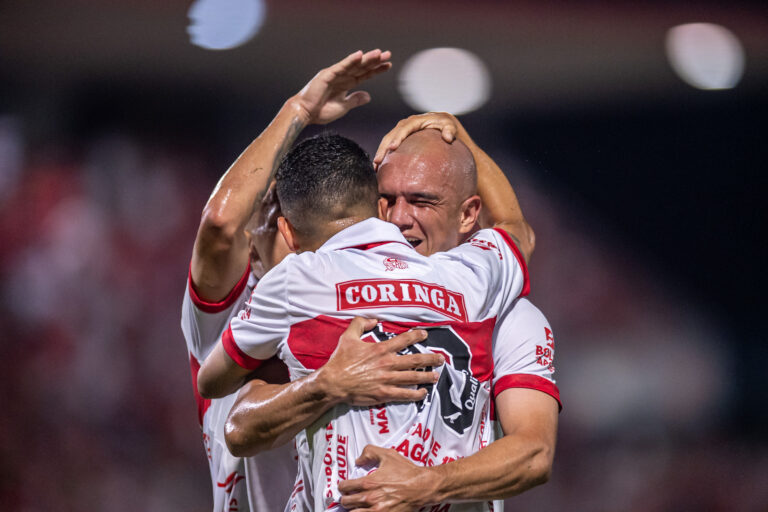 CRB vence América-MG e conquista mais três pontos
