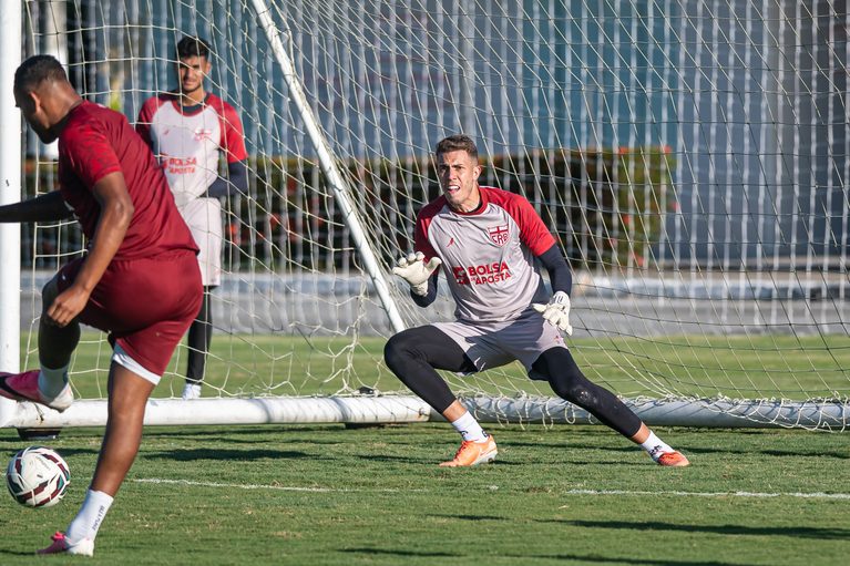 Em Campinas, CRB finaliza preparação para enfrentar a Ponte Preta pela Série B