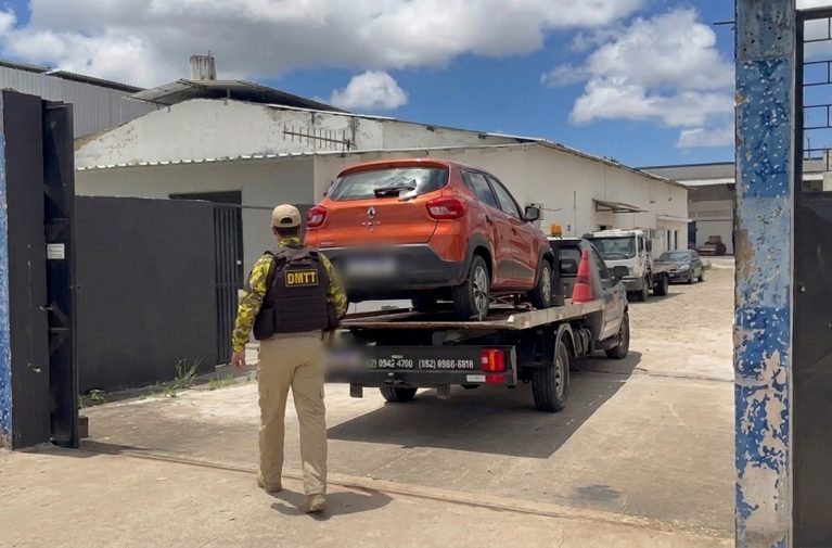 DMTT recupera em Maceió veículo roubado após denúncia
