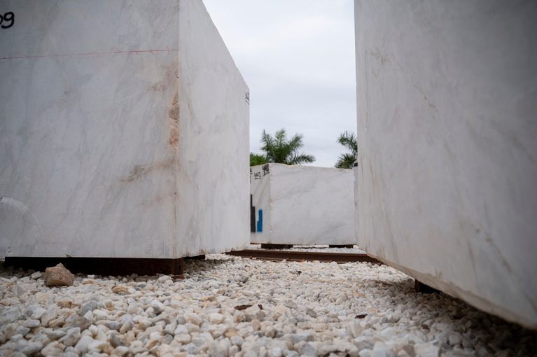 Quartzito cresce na contramão do setor e muda estratégia das pedreiras brasileiras
