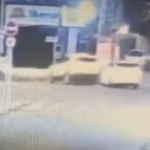 Carro invade fachada de hotel na Jatiúca após colisão em cruzamento