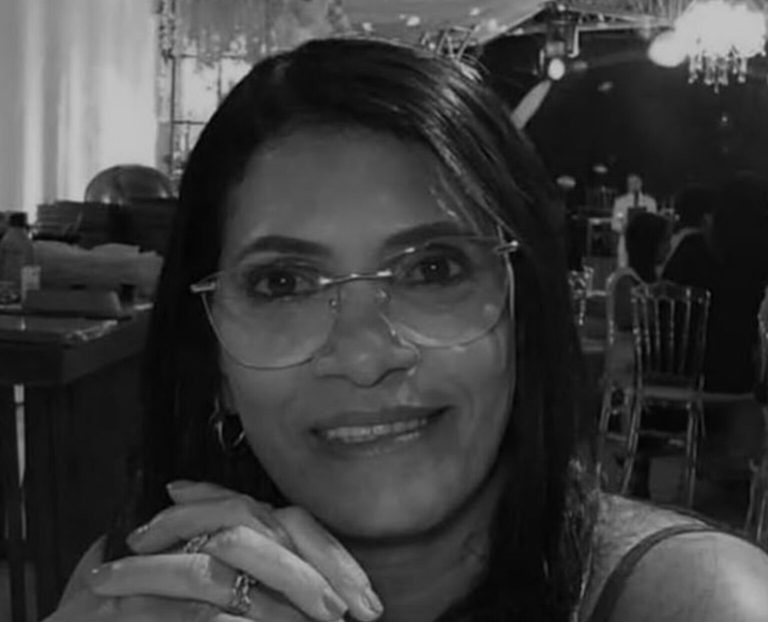 Mulher morre após colisão de motocicleta contra poste no Agreste de Alagoas