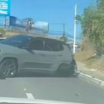 Acidente provoca engarrafamento na Avenida Leste-Oeste