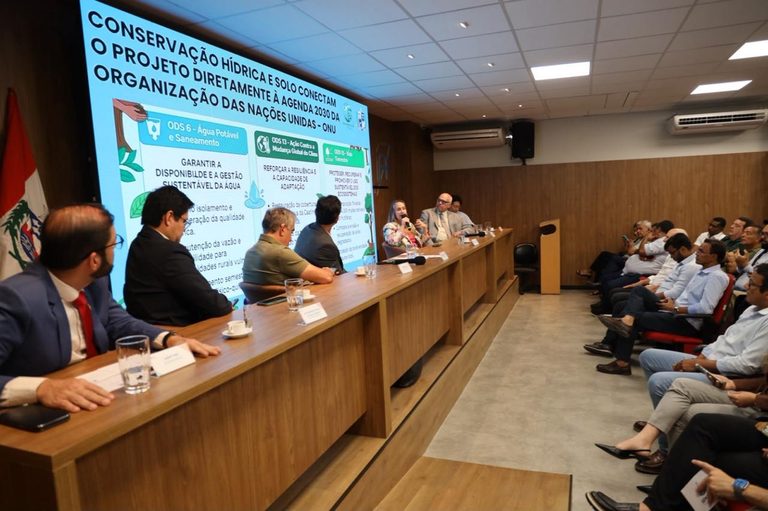 Ministério Público lança Nascentes de Vida em encontro com prefeitos na Associação dos Municípios Alagoanos