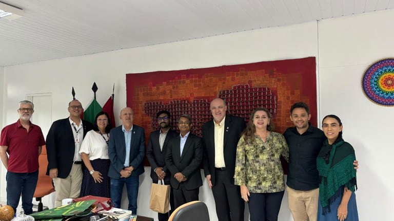Ufal recebe comitiva da Embaixada da Índia e discute parcerias em ensino, pesquisa, inovação e cultura